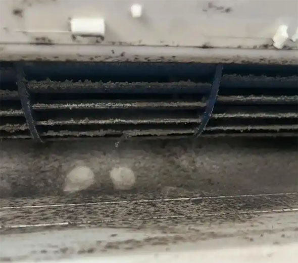 清河门空调吹的风有股烧焦味是怎么回事